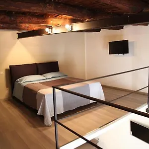 https://suite-salvator-rosa-78.hotels-amalfi.com